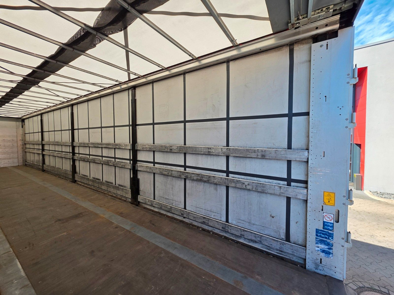 Curtainsider semi-trailer Kögel S24-1 / Palettenkasten / Liftachse: picture 14