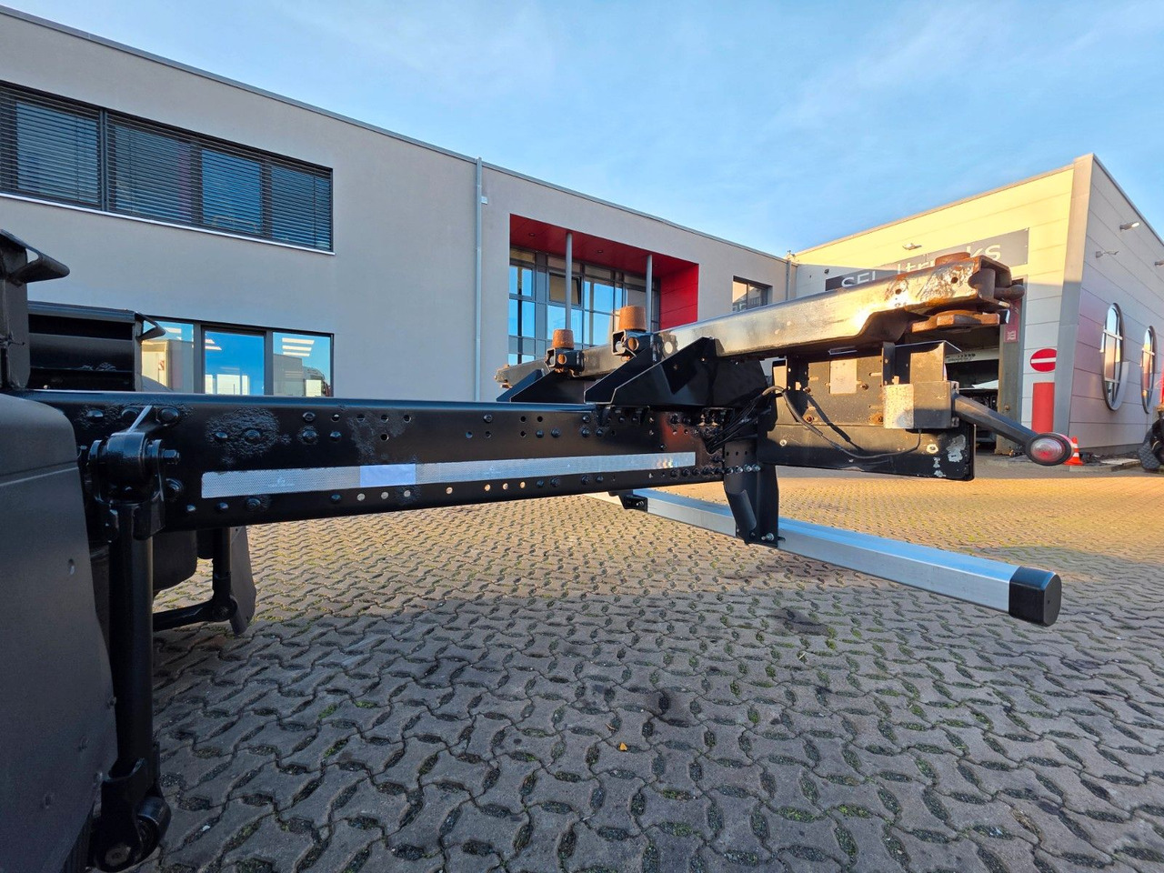 Container transporter/ Swap body truck MAN TGX 18.460 4X2 LL / Standklimaanlage: picture 21