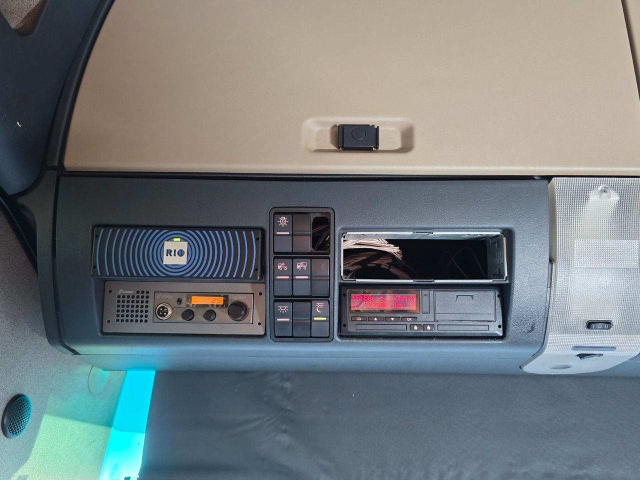 Container transporter/ Swap body truck MAN TGX 18.460 4X2 LL / Standklimaanlage: picture 35