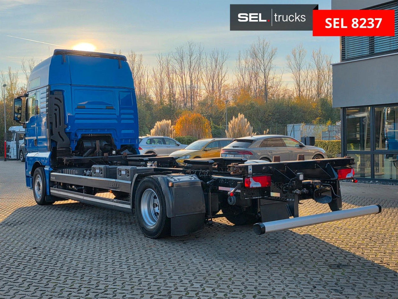 Container transporter/ Swap body truck MAN TGX 18.460 4X2 LL / Standklimaanlage: picture 7