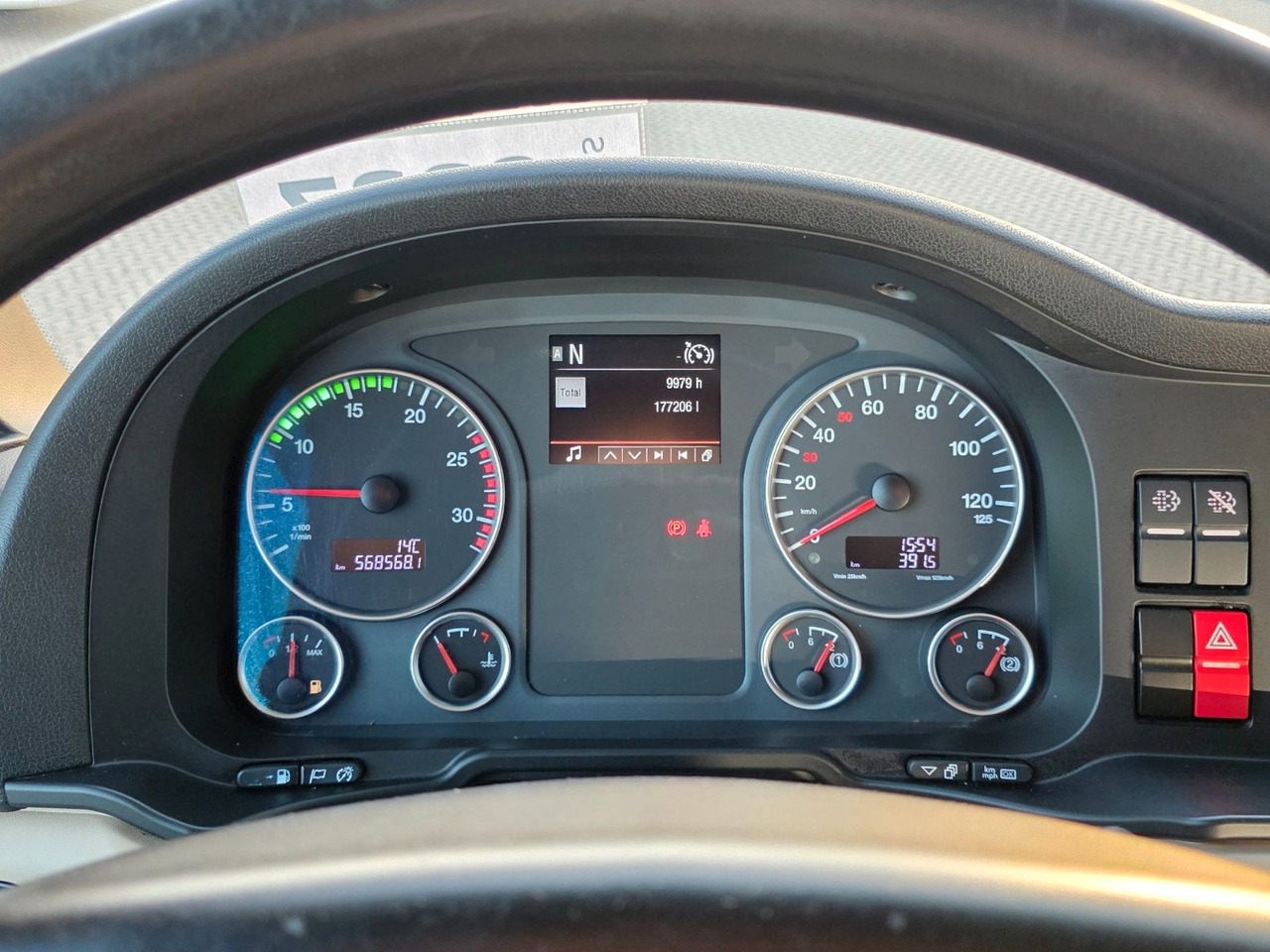 Container transporter/ Swap body truck MAN TGX 18.460 4X2 LL / Standklimaanlage: picture 38