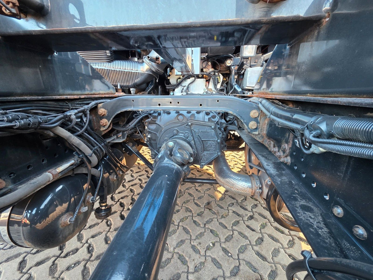 Container transporter/ Swap body truck MAN TGX 18.460 4X2 LL / Standklimaanlage: picture 19