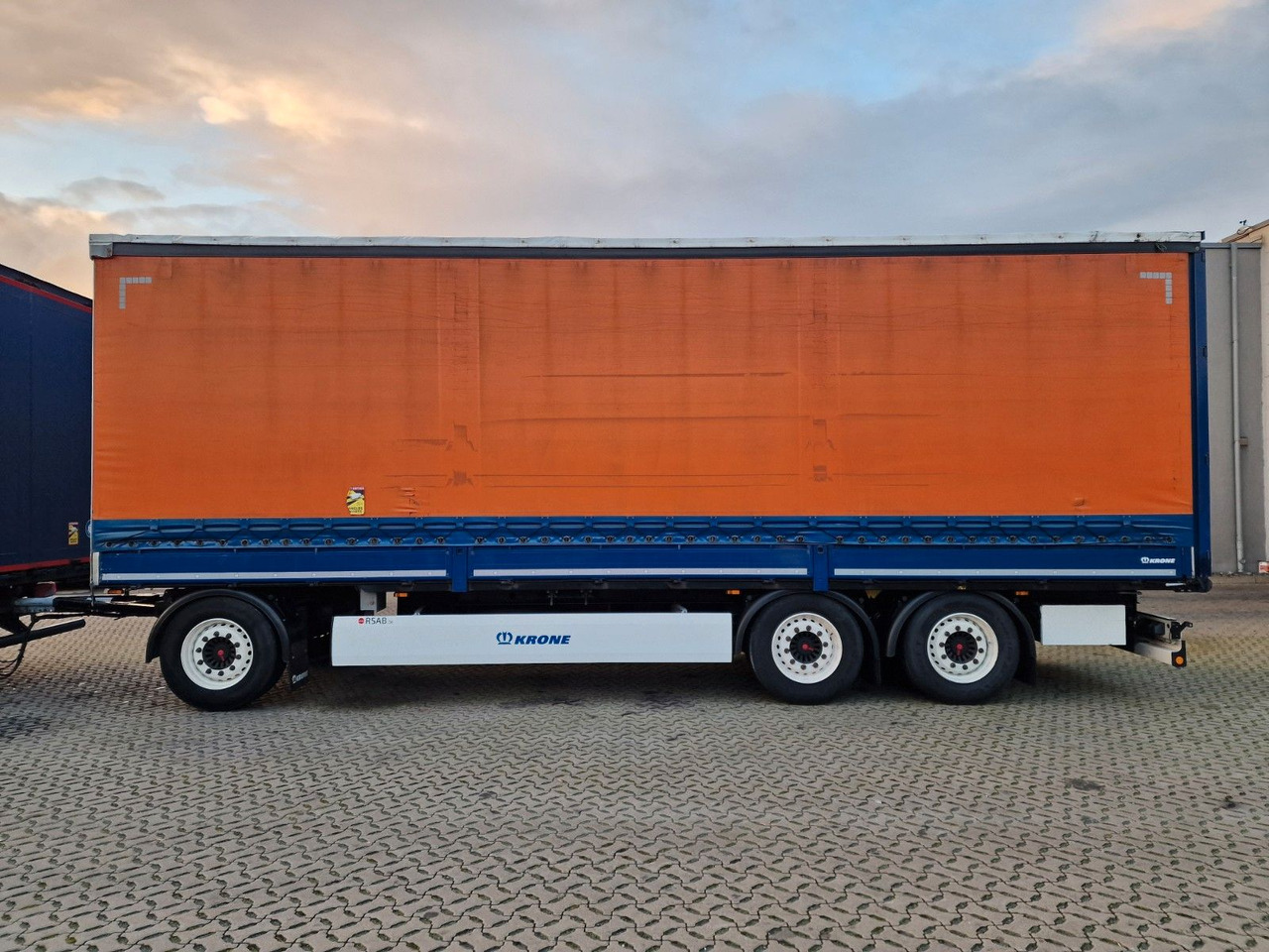 Curtainsider truck MAN TGX 18.580 4X2 LL/ Intarder/Aluklappen/Durchlade: picture 28
