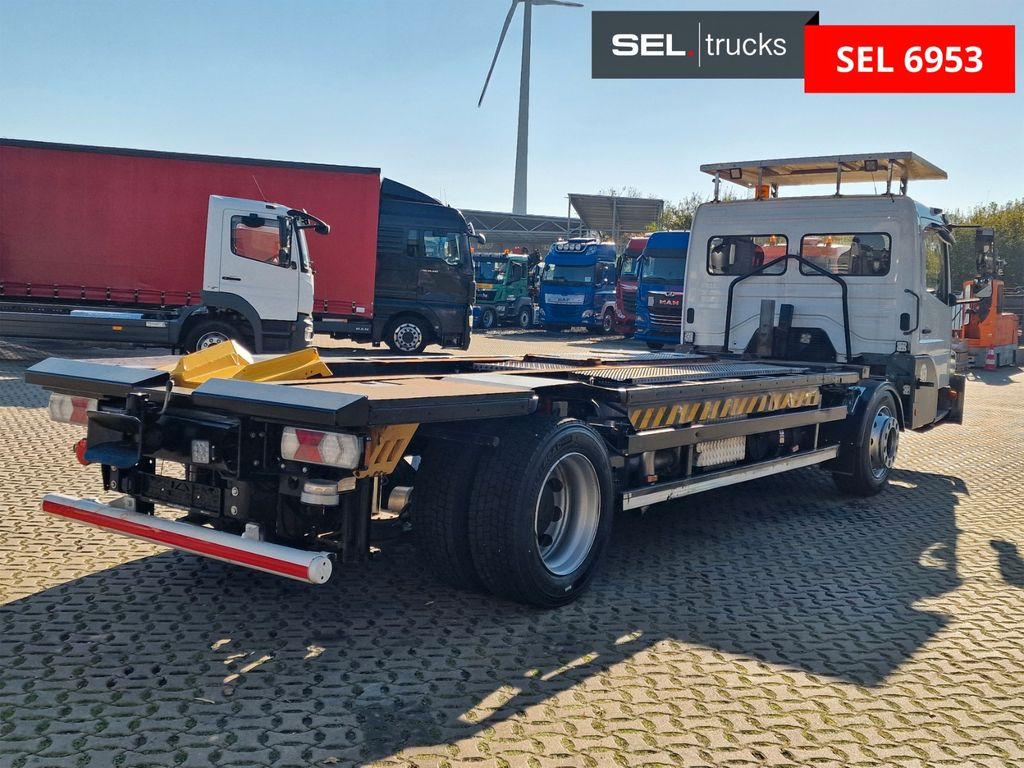 Mercedes-Benz Kamag WBH25 Mercedes-Benz Kamag WBH25 - Container transporter/ Swap body truck: picture 5 Mercedes-Benz Kamag WBH25 Mercedes-Benz Kamag WBH25 - Container transporter/ Swap body truck: picture 5