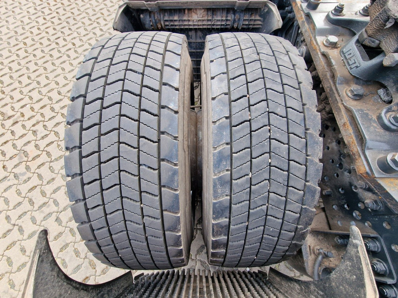 Tractor unit Mercedes-Benz Antos 1843 / Atlas 172.3E-A4 / KRAN: picture 29 Tractor unit Mercedes-Benz Antos 1843 / Atlas 172.3E-A4 / KRAN: picture 29