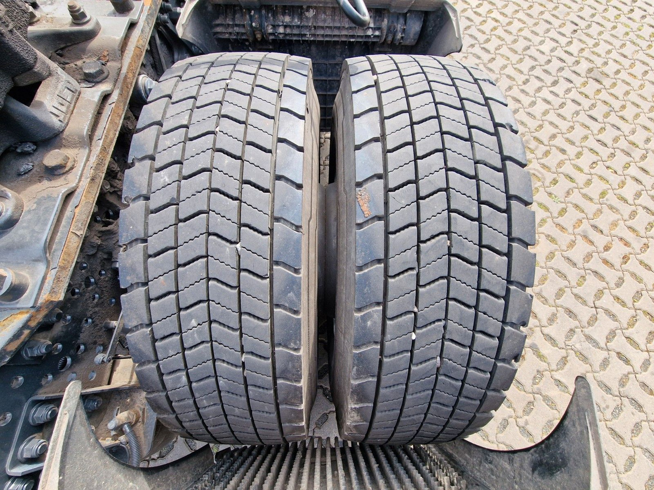 Tractor unit Mercedes-Benz Antos 1843 / Atlas 172.3E-A4 / KRAN: picture 30 Tractor unit Mercedes-Benz Antos 1843 / Atlas 172.3E-A4 / KRAN: picture 30