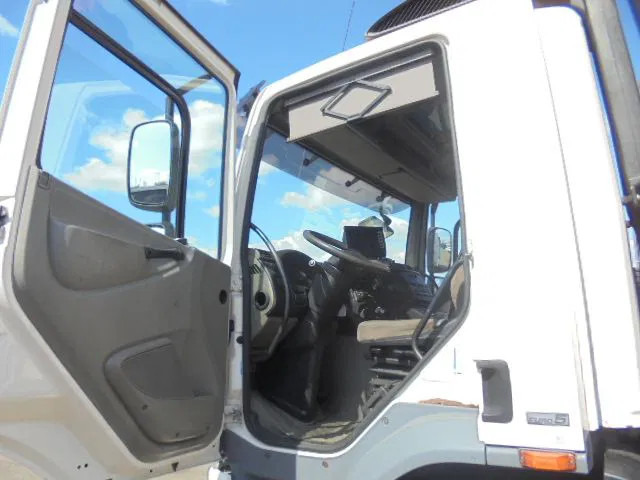 Garbage truck DAF FAN CF75-250 6X2: picture 9