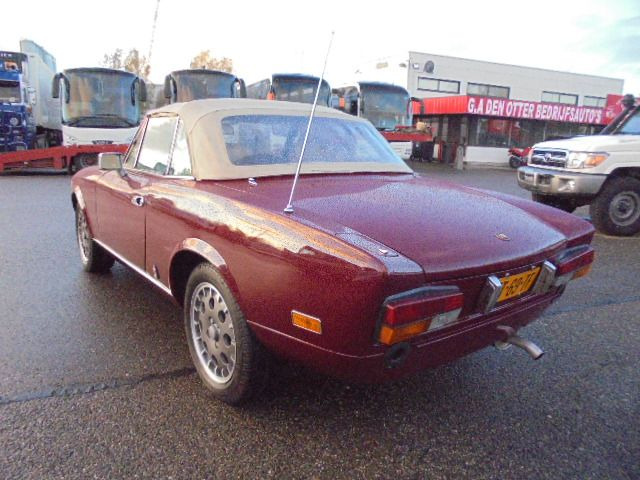 Fiat 124 SPIDER 2000 USA - Car: picture 4 Fiat 124 SPIDER 2000 USA - Car: picture 4