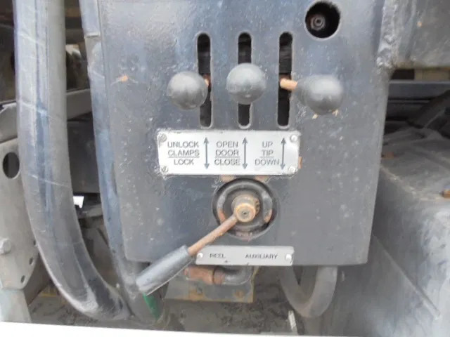 Vacuum truck MAN TGA 26.400 6X4 Manual: picture 10