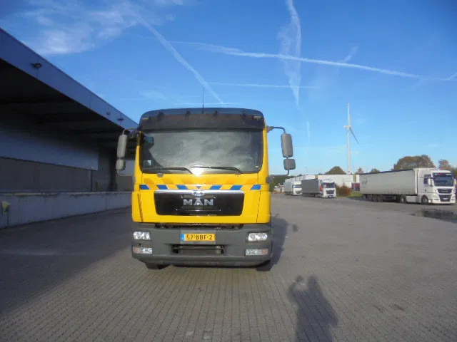 MAN TGM 12.250 NL TRUCK - Autotransporter truck: picture 2 MAN TGM 12.250 NL TRUCK - Autotransporter truck: picture 2