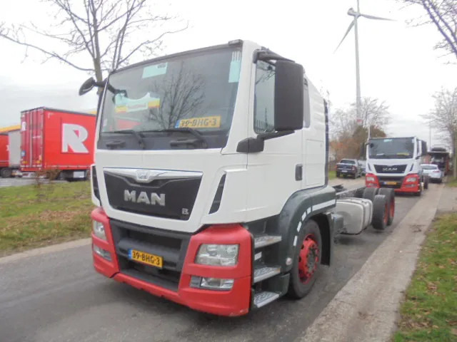 MAN TGS 23.400 LL.U 6X2 - Autotransporter truck: picture 1 MAN TGS 23.400 LL.U 6X2 - Autotransporter truck: picture 1