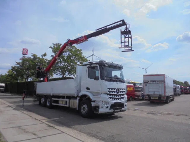Mercedes-Benz Arocs 2545 + RETARDER 6X2 NEW /DEMO - Crane truck: picture 2 Mercedes-Benz Arocs 2545 + RETARDER 6X2 NEW /DEMO - Crane truck: picture 2