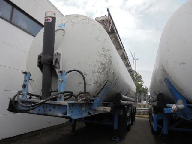 SPITZER EUROVRAC BP SK50 - Tank semi-trailer: picture 1 SPITZER EUROVRAC BP SK50 - Tank semi-trailer: picture 1