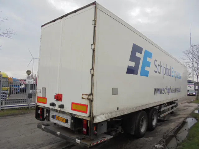 Smit ST0 1230 - Closed box semi-trailer: picture 4 Smit ST0 1230 - Closed box semi-trailer: picture 4