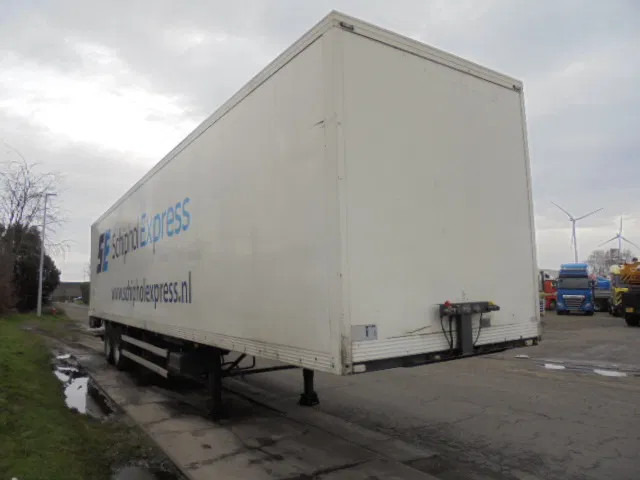 Smit ST0 1230 - Closed box semi-trailer: picture 3 Smit ST0 1230 - Closed box semi-trailer: picture 3