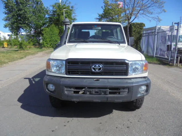 Toyota Land Cruiser HJ79L 4X4 CREWCAB PICKUP EXPORT OUTSIDE EU ONLY - Pickup truck: picture 2 Toyota Land Cruiser HJ79L 4X4 CREWCAB PICKUP EXPORT OUTSIDE EU ONLY - Pickup truck: picture 2