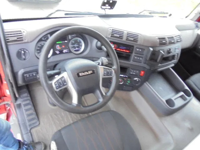 Tractor unit DAF CF 410 SSC: picture 9