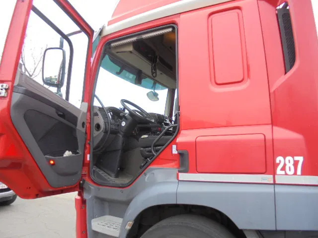 Tractor unit DAF CF 410 SSC: picture 8