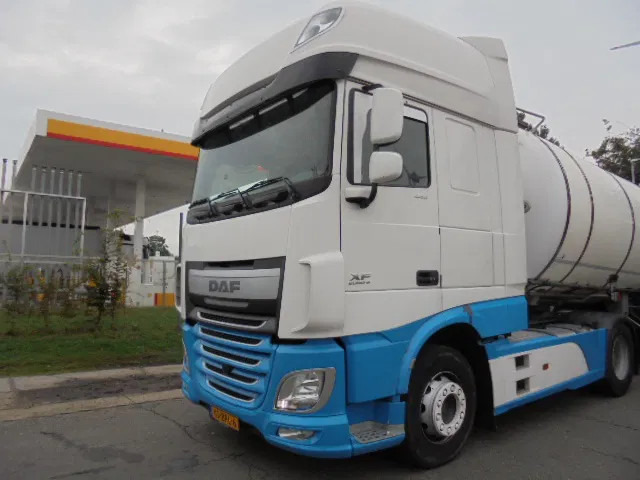 DAF XF 440 SUPER SPACE CAB - Tractor unit: picture 1 DAF XF 440 SUPER SPACE CAB - Tractor unit: picture 1