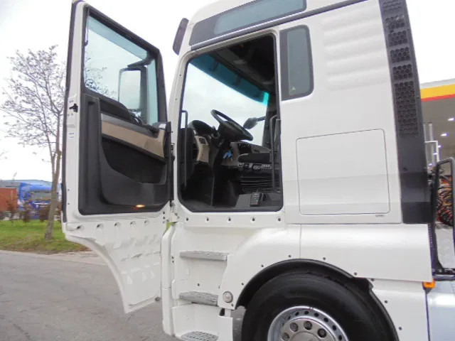 Tractor unit MAN TGX 26.500 6X2 EUR6 SMART TACHO 20X IN STOCK: picture 7