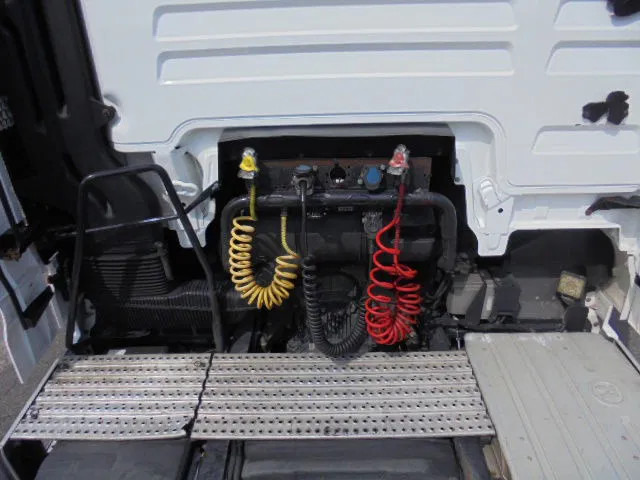 Tractor unit MAN TGX 440 XL EUR6 ADR PTO: picture 7 Tractor unit MAN TGX 440 XL EUR6 ADR PTO: picture 7