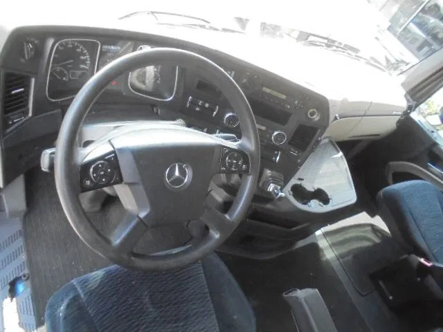 Tractor unit Mercedes-Benz Actros 1842 LS EUR 6: picture 8
