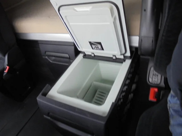 Tractor unit Mercedes-Benz Actros 1842 LS EUR6 10X: picture 14