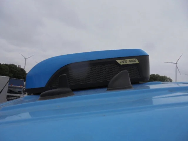 Tractor unit Mercedes-Benz Actros 1842 LS EUR6 10X: picture 17