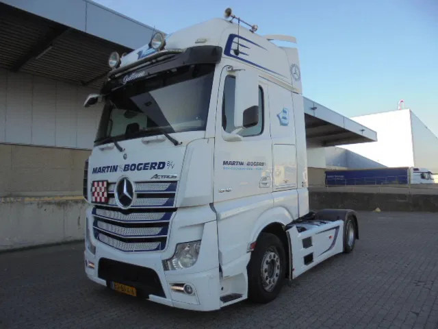 Mercedes-Benz Actros 1842 LS NL TRUCK - Tractor unit: picture 1 Mercedes-Benz Actros 1842 LS NL TRUCK - Tractor unit: picture 1