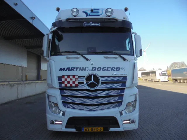Mercedes-Benz Actros 1842 LS NL TRUCK - Tractor unit: picture 2 Mercedes-Benz Actros 1842 LS NL TRUCK - Tractor unit: picture 2