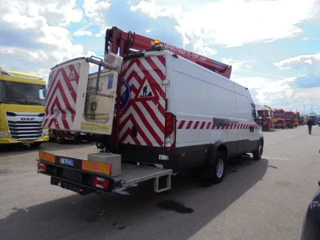 Iveco Daily 70 70C17 - Truck, Crane truck: picture 5 Iveco Daily 70 70C17 - Truck, Crane truck: picture 5