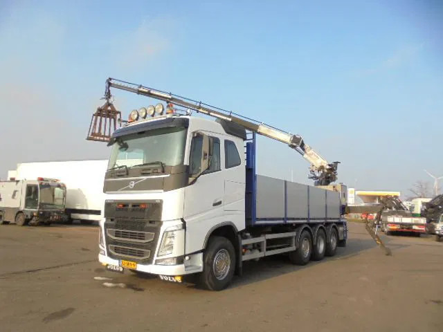 Volvo FH 460 FH 460 8X2 NL TRUCK APK-TUV GEKEURD 10-10-2026 - Crane truck: picture 1 Volvo FH 460 FH 460 8X2 NL TRUCK APK-TUV GEKEURD 10-10-2026 - Crane truck: picture 1