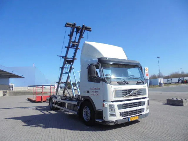 Volvo FM 260 MANUAL GEAR NL TRUCK - Cable system truck: picture 3 Volvo FM 260 MANUAL GEAR NL TRUCK - Cable system truck: picture 3
