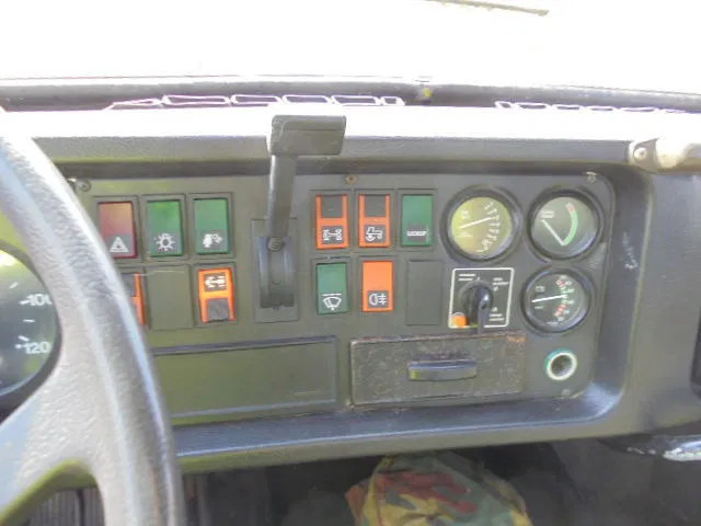 Crane truck Volvo N 10 6X6 L + FASSI: picture 11