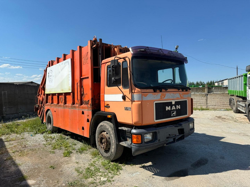 MAN 18.262 - Garbage truck: picture 2 MAN 18.262 - Garbage truck: picture 2