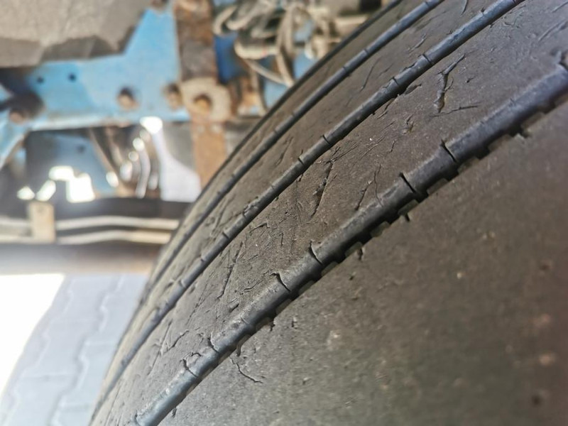 Hook lift truck MAN 26.530 6x4 Multilift: picture 8