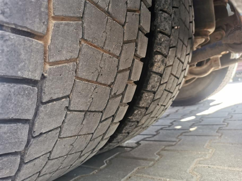 Hook lift truck MAN 26.530 6x4 Multilift: picture 12