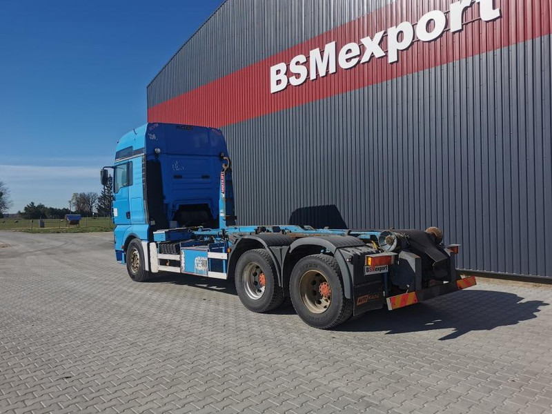 Hook lift truck MAN 26.530 6x4 Multilift: picture 6