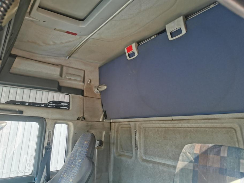 Hook lift truck MAN 26.530 6x4 Multilift: picture 18