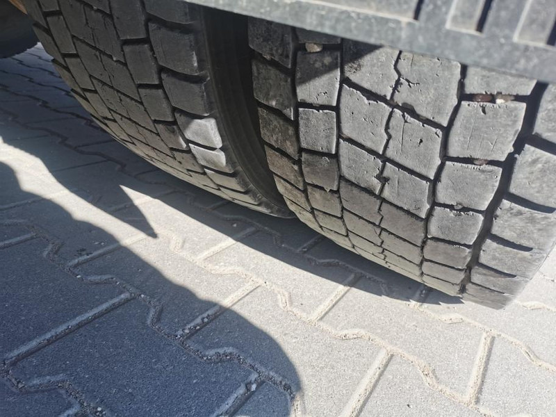 Hook lift truck MAN 26.530 6x4 Multilift: picture 10