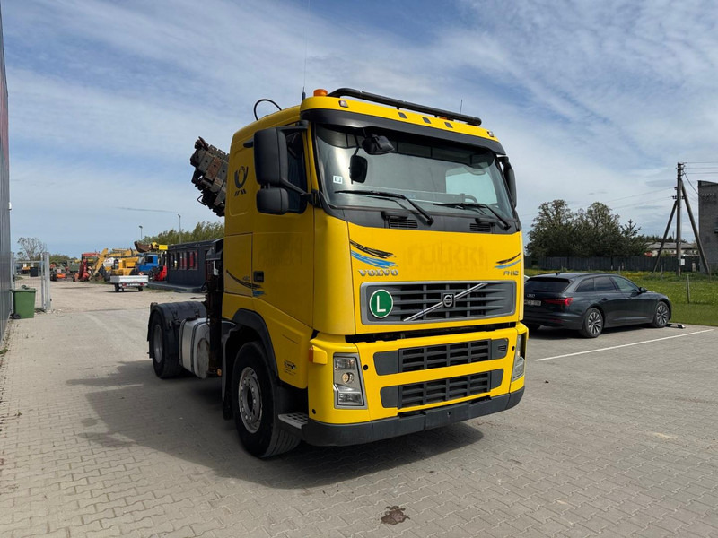 Volvo FH 12 +Hiab 220-5 + Remote control - Tractor unit: picture 3 Volvo FH 12 +Hiab 220-5 + Remote control - Tractor unit: picture 3