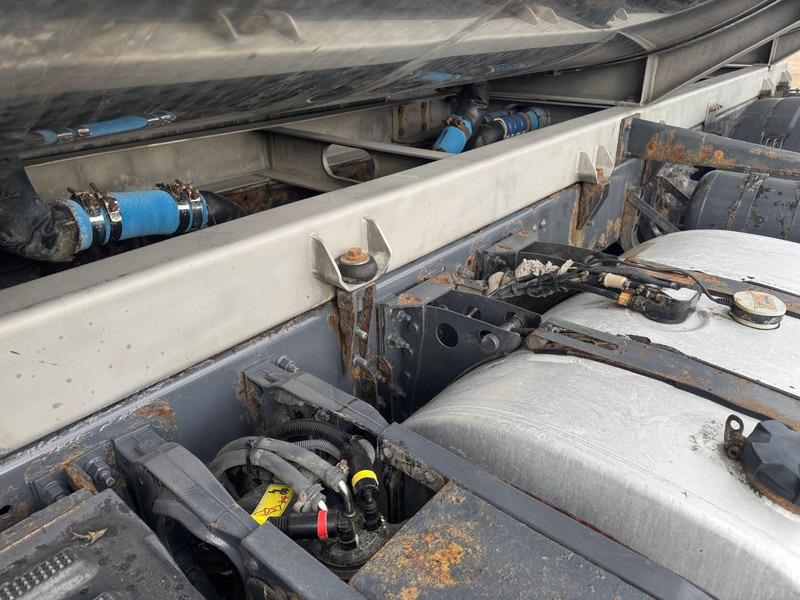 Tank truck for transportation of fuel Volvo FM9, 11000 liter: picture 11 Tank truck for transportation of fuel Volvo FM9, 11000 liter: picture 11