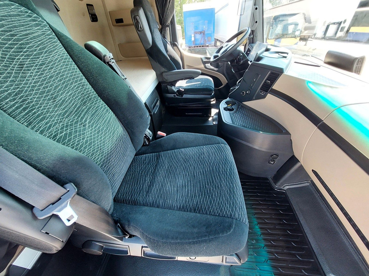 Leasing of  Mercedes-Benz Actros 5 1845 LS BigSpace 4x2 Mercedes-Benz Actros 5 1845 LS BigSpace 4x2: picture 14