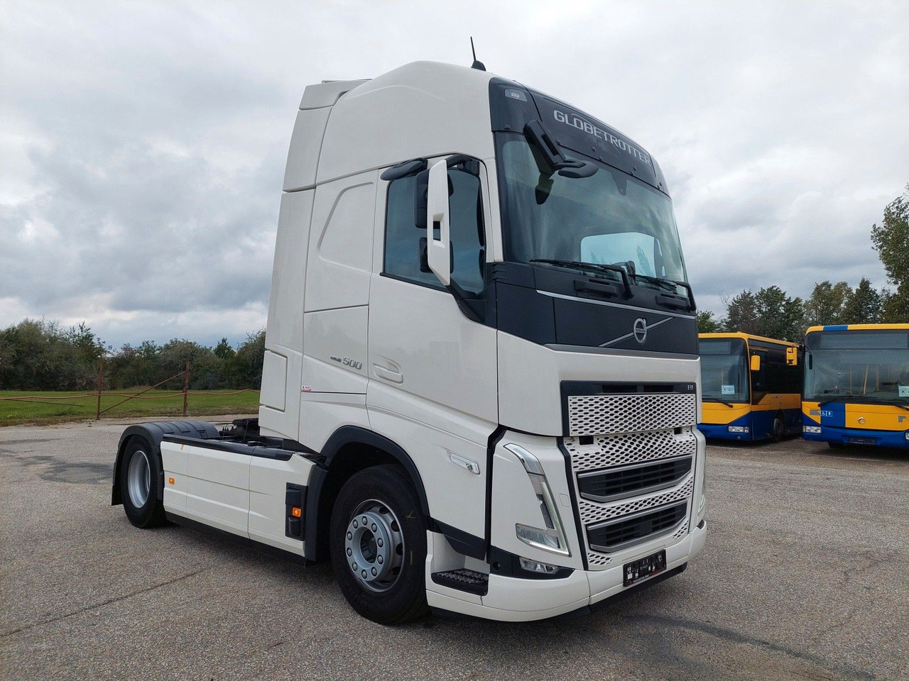 Volvo FH 13 Globetrotter XL 500 - Tractor unit: picture 2 Volvo FH 13 Globetrotter XL 500 - Tractor unit: picture 2
