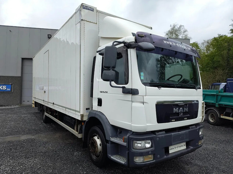 MAN TGM 15.250 2 SIDE PORTS - Box truck: picture 3 MAN TGM 15.250 2 SIDE PORTS - Box truck: picture 3