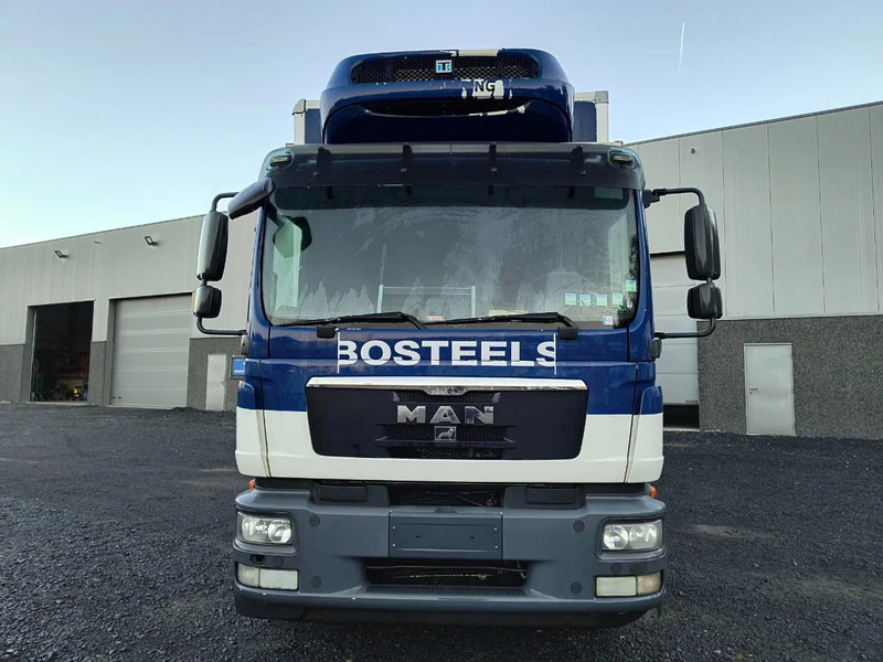 MAN TGM 18.250 2 COMP THERMOKING - 2000KG DHOLLANDIA - Refrigerator truck: picture 2 MAN TGM 18.250 2 COMP THERMOKING - 2000KG DHOLLANDIA - Refrigerator truck: picture 2