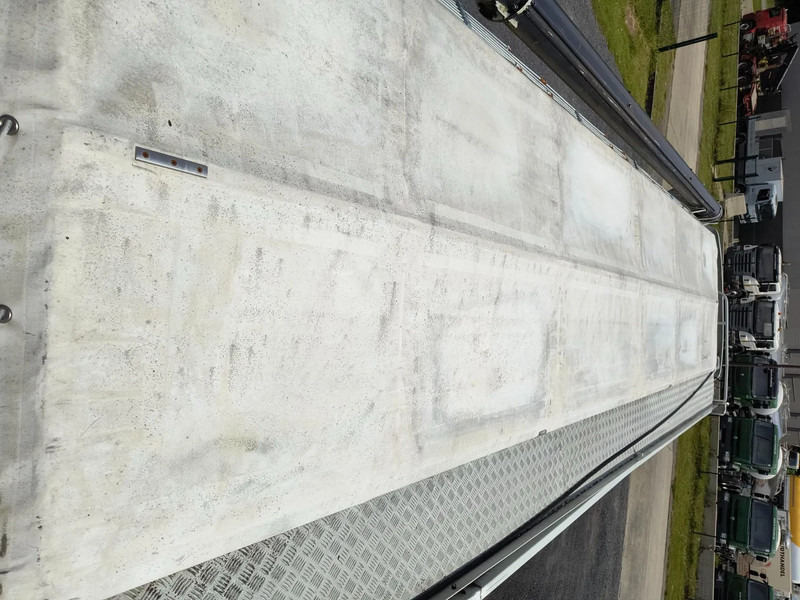 Tank truck for transportation of food MAN TGS 33.440 ECOVRAC 8X4 - RETARDER: picture 16 Tank truck for transportation of food MAN TGS 33.440 ECOVRAC 8X4 - RETARDER: picture 16