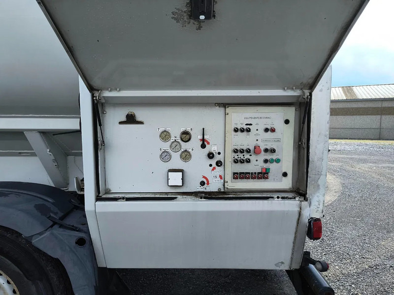 Tank truck for transportation of food MAN TGS 33.440 ECOVRAC 8X4 - RETARDER: picture 17 Tank truck for transportation of food MAN TGS 33.440 ECOVRAC 8X4 - RETARDER: picture 17