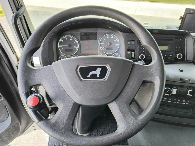 Tank truck for transportation of food MAN TGS 33.440 ECOVRAC 8X4 - RETARDER: picture 10 Tank truck for transportation of food MAN TGS 33.440 ECOVRAC 8X4 - RETARDER: picture 10