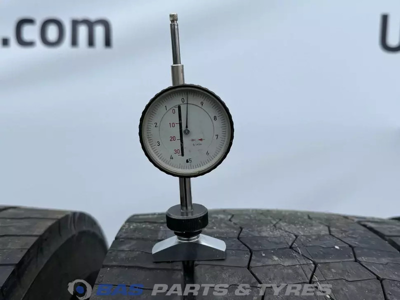 Bridgestone - Tire for Truck: picture 3 Bridgestone - Tire for Truck: picture 3